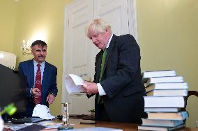 Boris Johnson becomes honorary doctor of Lviv National University